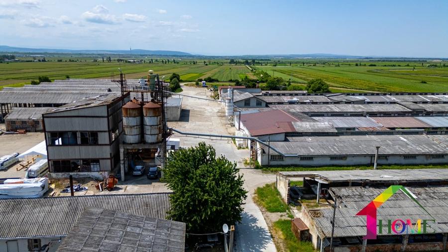 Spațiu industrial, de 100,000 mp, în Buhoci