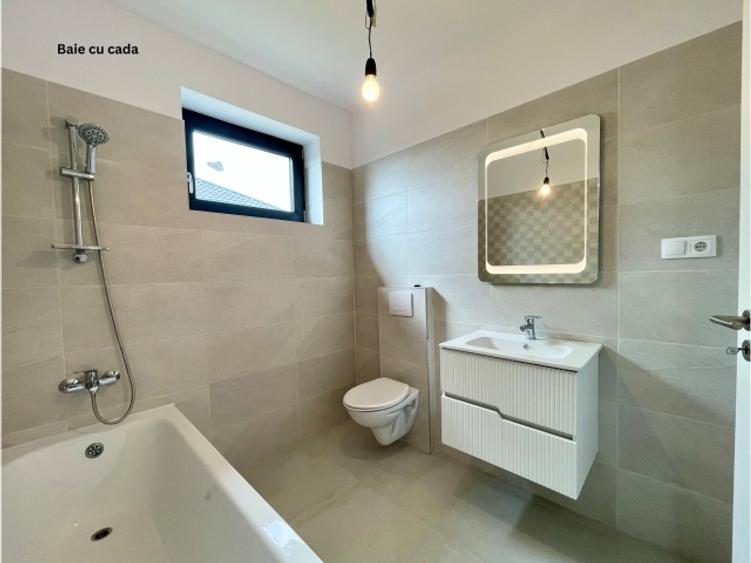 Casă individuală cu 4 camere cu Canalizare în Sânpetru
