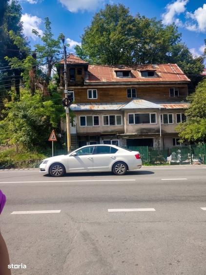 Casă cu 4 camere cu Teren 440 Mp în Central