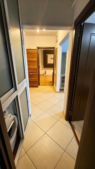 Apartament cu 2 camere decomandat în Km 4