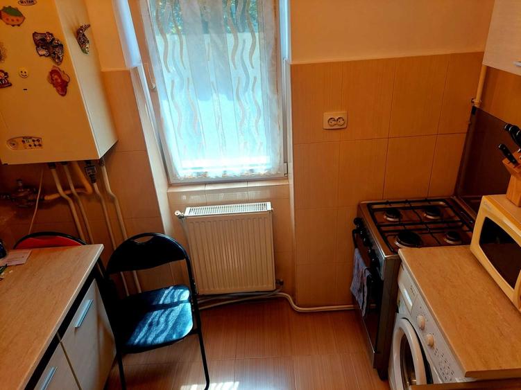 Apartament cu 2 camere decomandat în Exterior Vest
