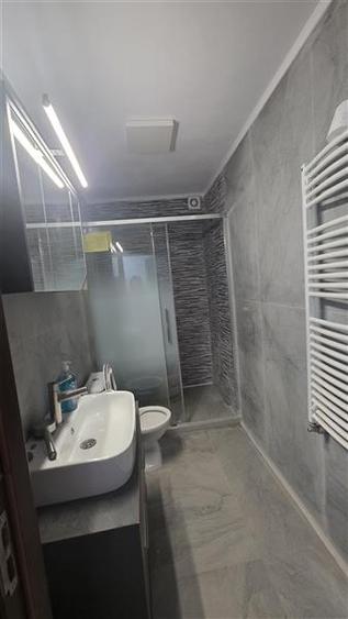 Casă individuală cu 6 camere cu Teren 341 Mp în 1 Mai
