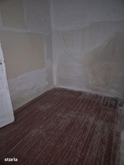 Casă cu 2 camere cu Teren 301 Mp în Pârneava