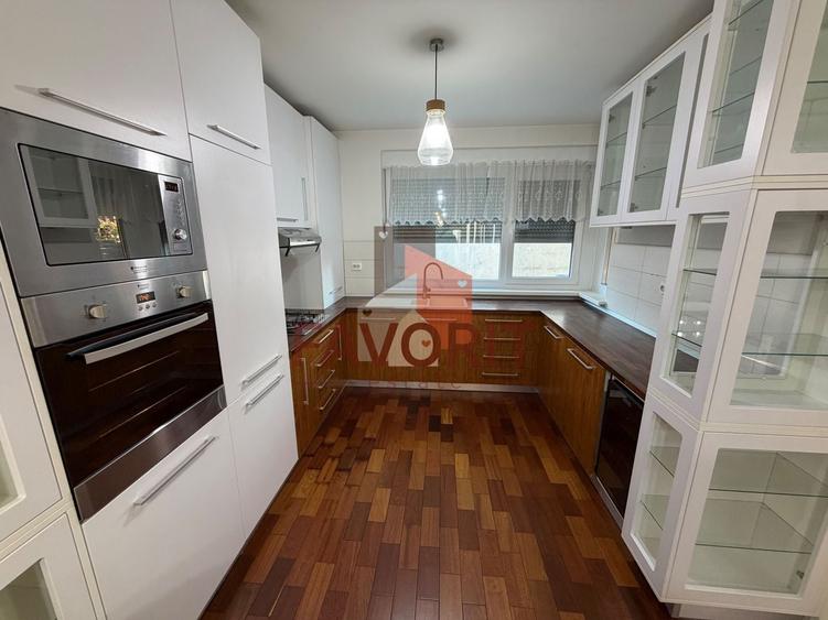Duplex cu 4 camere cu Canalizare în Aradului