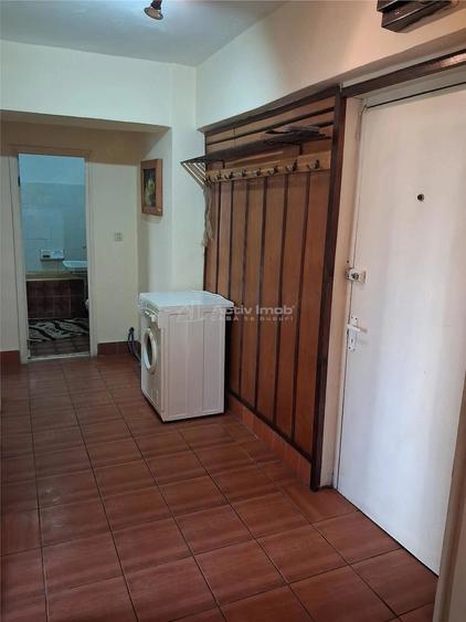 Apartament cu 2 camere decomandat în Cuptoare (Reșița)