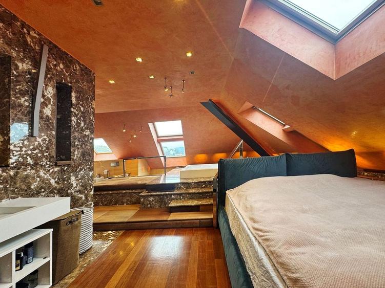 Penthouse cu 5 camere decomandat, mobilat în Blumăna