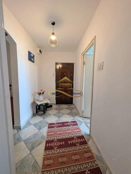 Apartament cu 3 camere decomandat în 9 Mai