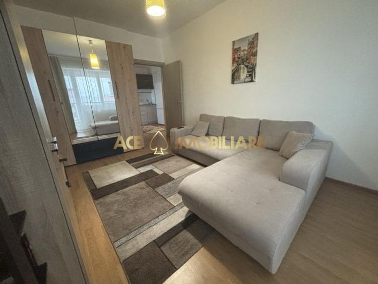 Apartament cu 2 camere decomandat, mobilat în Sebastian