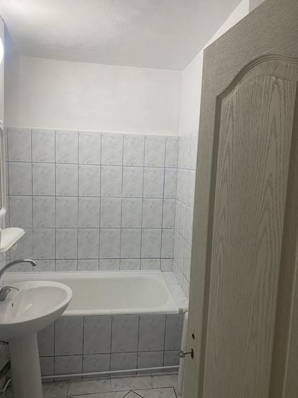Apartament cu 2 camere decomandat în 9 Mai