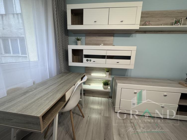 Apartament cu 2 camere decomandat, mobilat în Central
