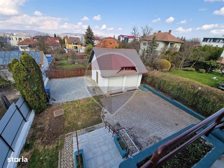 Casă cu 4 camere în Zorilor