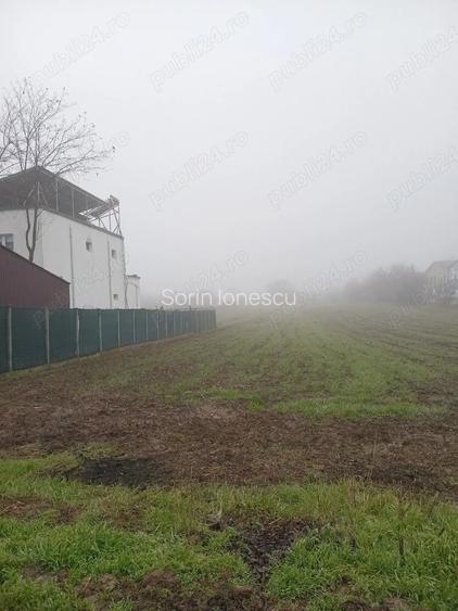 Proprietar vand teren 2000 mp!