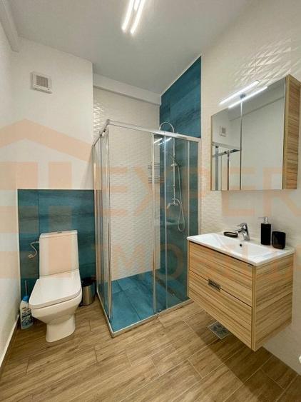 Apartament cu 3 camere semidecomandat, mobilat în Mamaia-Sat