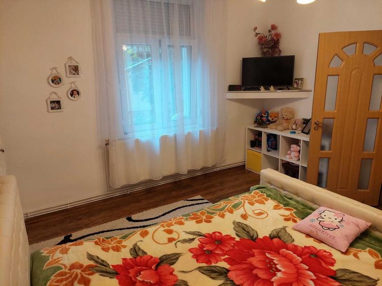 Casă cu 3 camere în Central
