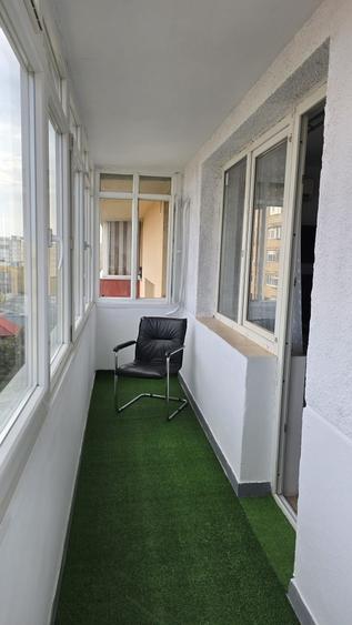 Apartament cu 2 camere semidecomandat în Giurgiului