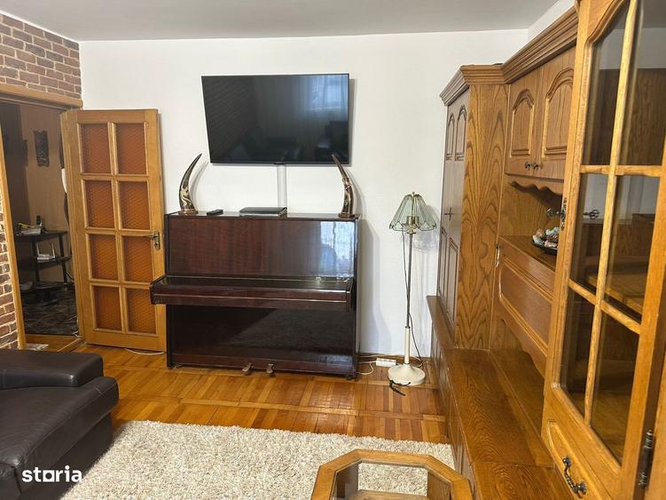 Apartament cu 3 camere decomandat în Mircea Vodă