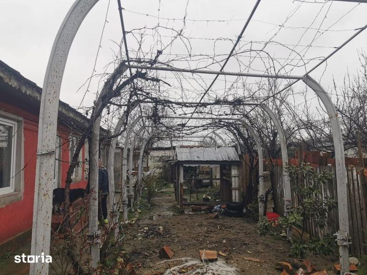 Casă cu 3 camere cu Teren 1823 Mp în Pielești