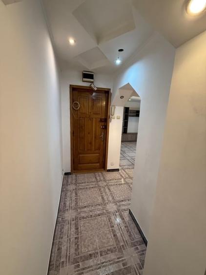 Apartament cu 3 camere decomandat în Moara de foc