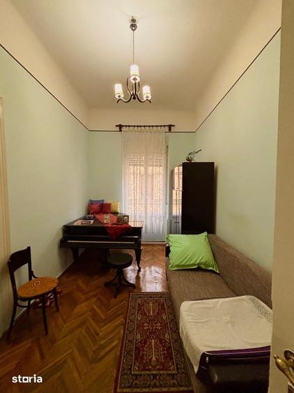 Apartament cu 4 camere în Ultracentral