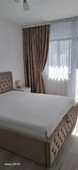 Apartament cu 3 camere decomandat în Petros