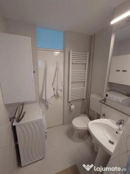 Apartament cu 2 camere semidecomandat în Podgoria