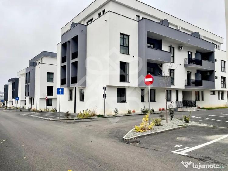 Apartament cu 2 camere semidecomandat în Sânmartin