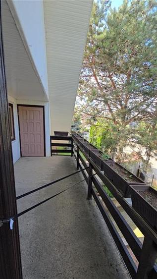Apartament cu 5 camere decomandat, mobilat în Cug