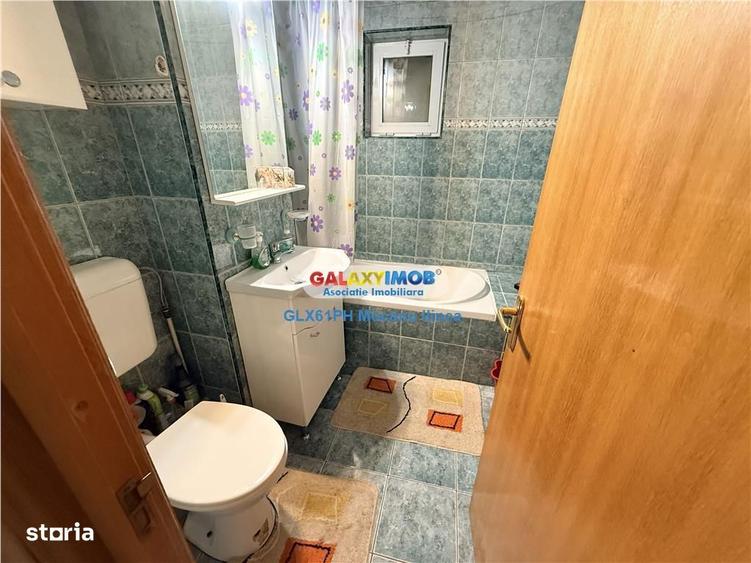 Apartament cu 3 camere decomandat, mobilat în Peneș Curcanul