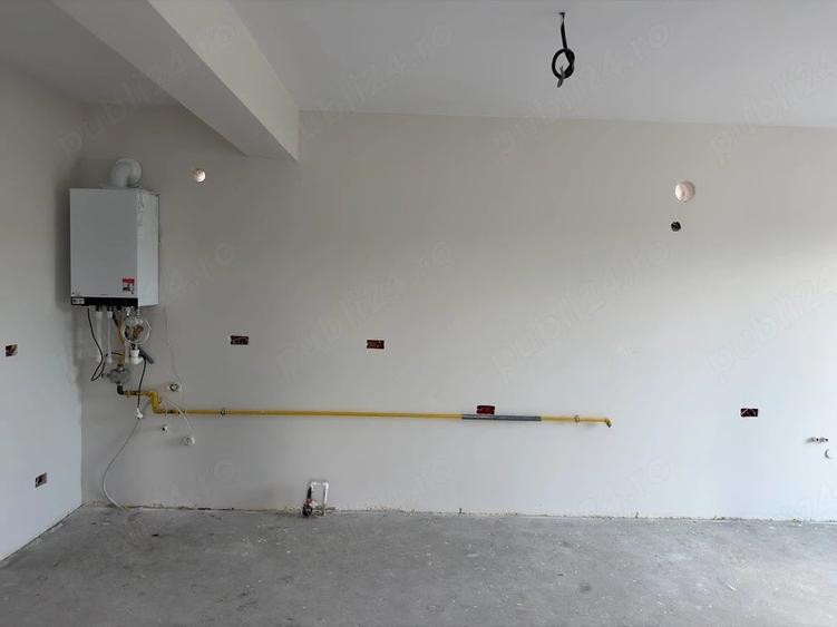 Casă cu Teren 400 Mp în Central