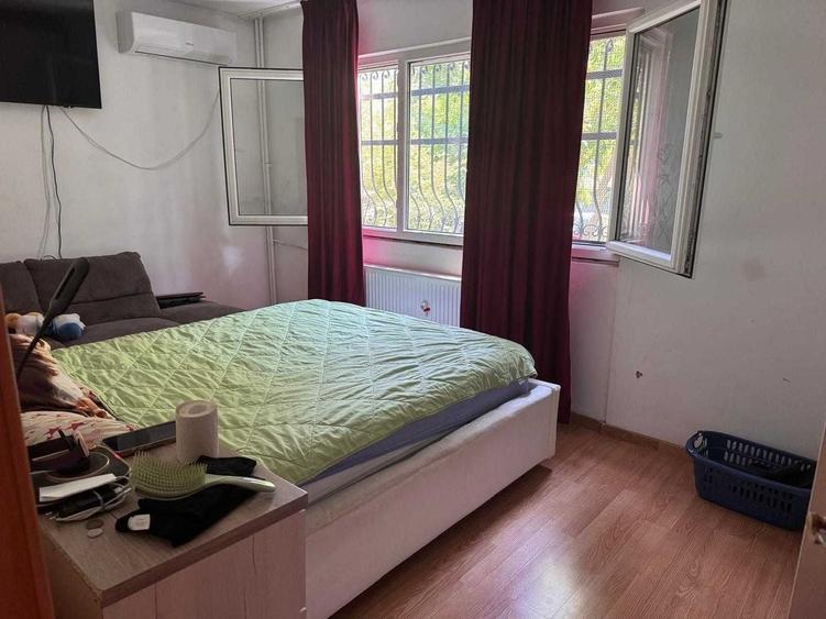 Apartament cu 3 camere nedecomandat în Titan