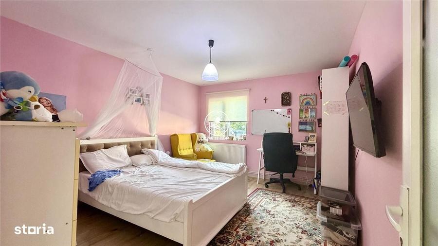 Casă cu 4 camere în Popricani