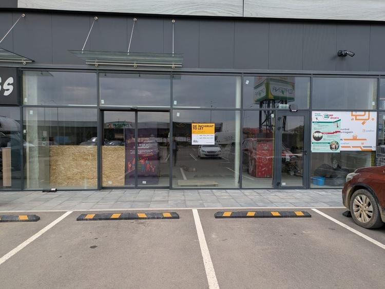 Spațiu comercial, de 186.7200012207 mp, în Moșnița Nouă