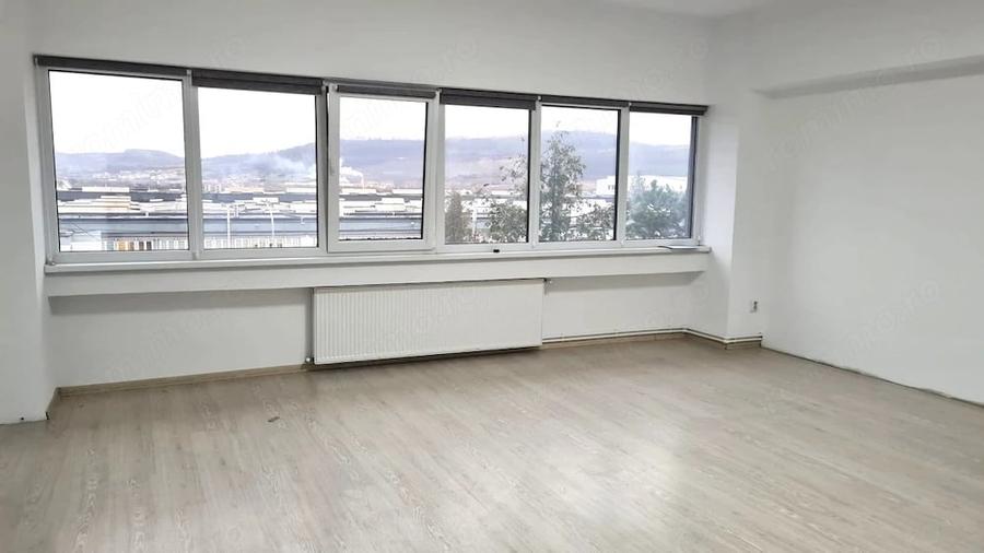 Spațiu comercial, de 107 mp, în Broscărie