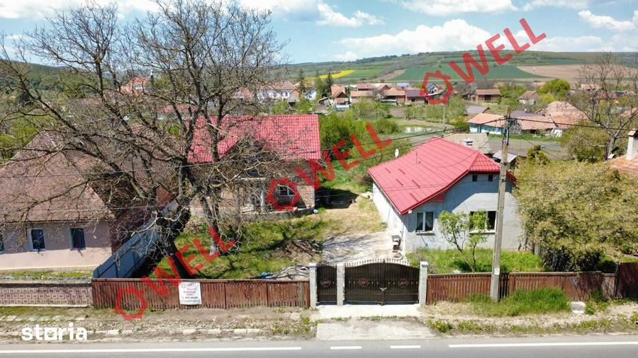 Casă cu 8 camere cu Teren 1130 Mp în Moacșa
