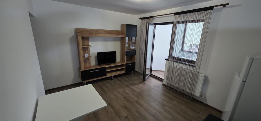 Apartament cu 2 camere semidecomandat în Manolache