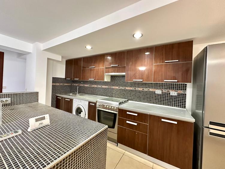 Apartament cu 3 camere decomandat în Bucium