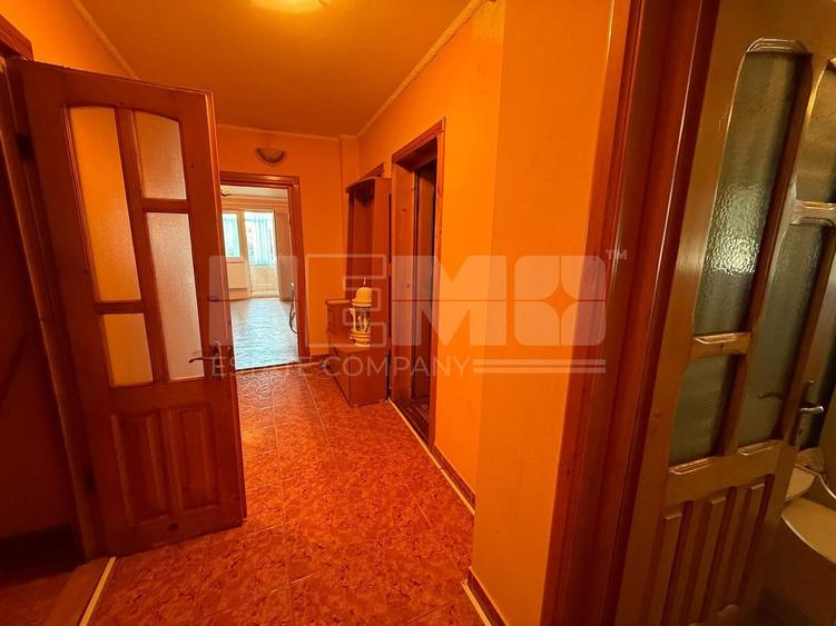 Apartament cu 4 camere circular în Central