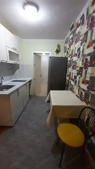 Apartament cu 2 camere nedecomandat în P-ța Doina