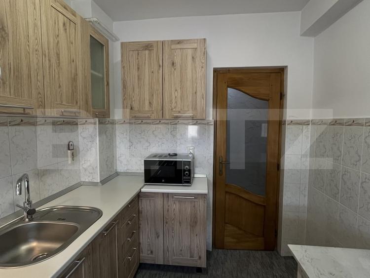 Apartament 2 camere, decomandate, 49 mp, zona Florilor - 9