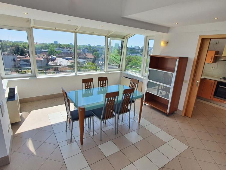 Penthouse cu 3 camere decomandat, mobilat în Domenii