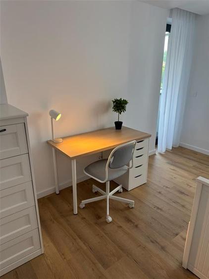 Apartament cu 3 camere decomandat, mobilat în Berceni