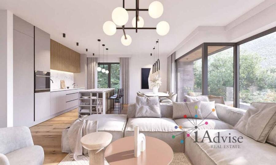 Apartament cu 3 camere decomandat în Centrul Istoric