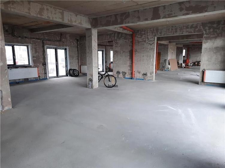 Spațiu comercial, de 76 mp, în Șelimbăr
