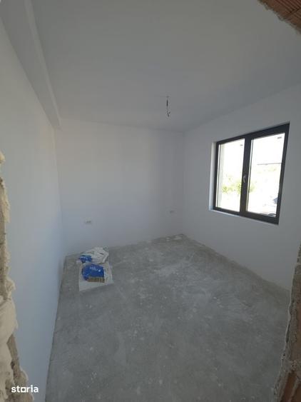 Casă cu 4 camere în Domnești