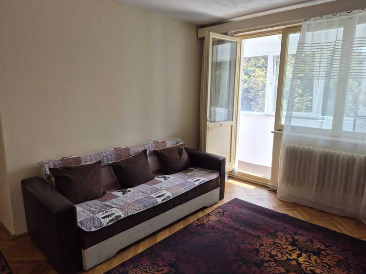 Apartament cu 2 camere decomandat în Tudor