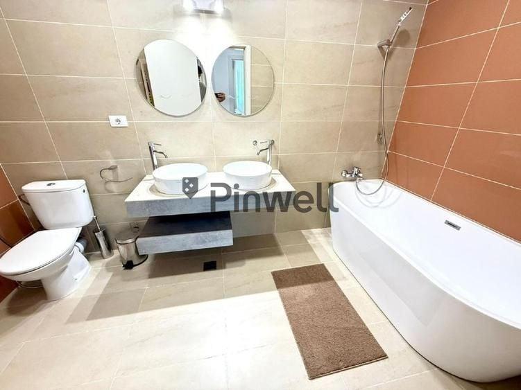 Apartament cu 4 camere decomandat, mobilat în Central