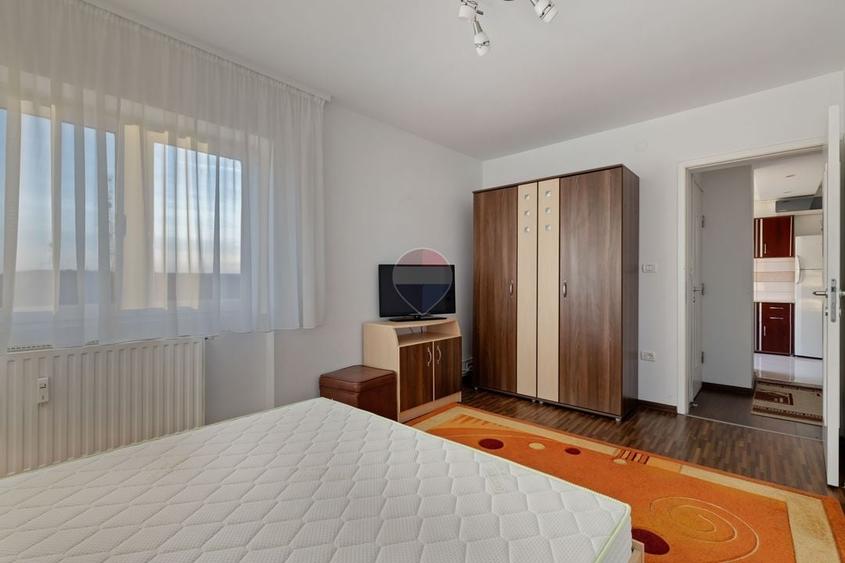 Apartament cu 2 camere decomandat, mobilat în Ultracentral