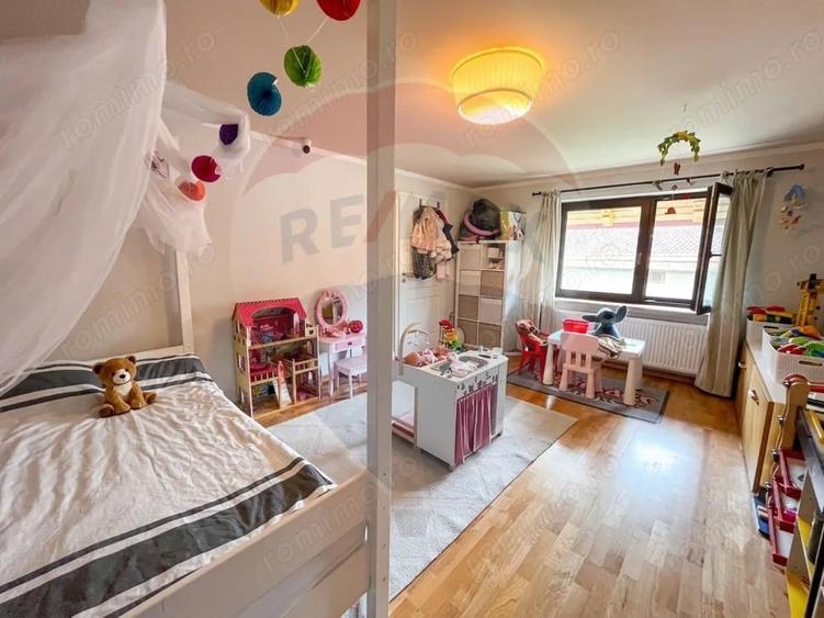 Casă cu Teren 2236 Mp în Ultracentral