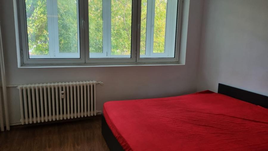 Apartament cu 2 camere semidecomandat în P-ța Unirii
