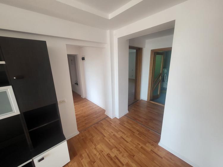 Apartament cu 3 camere decomandat în Ultracentral